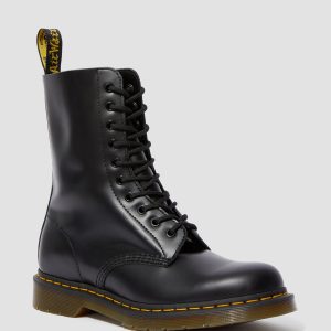 1490 Smooth Leather Boots