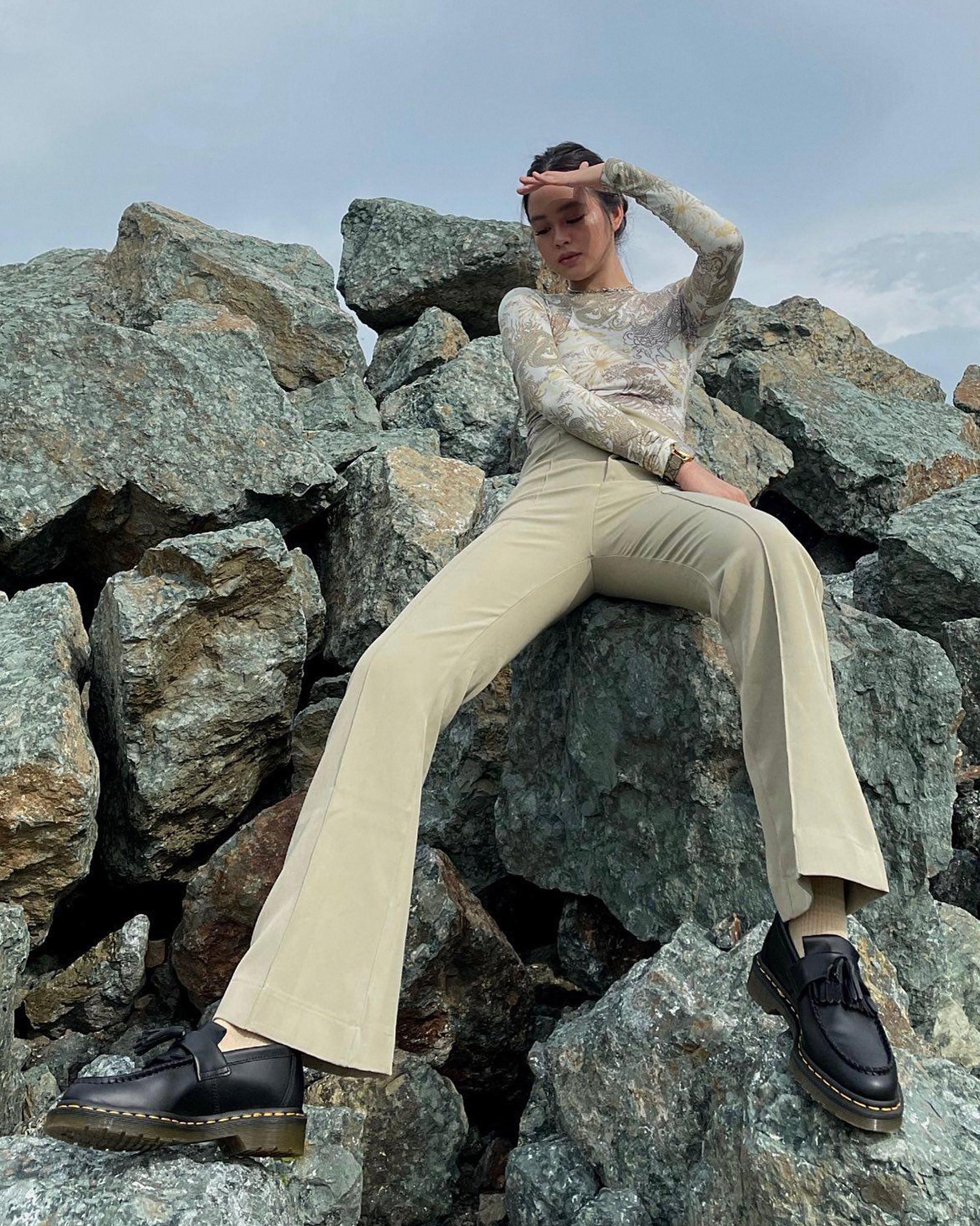 Adrian Yellow Stitch Smooth Leather Loafers - Image 5