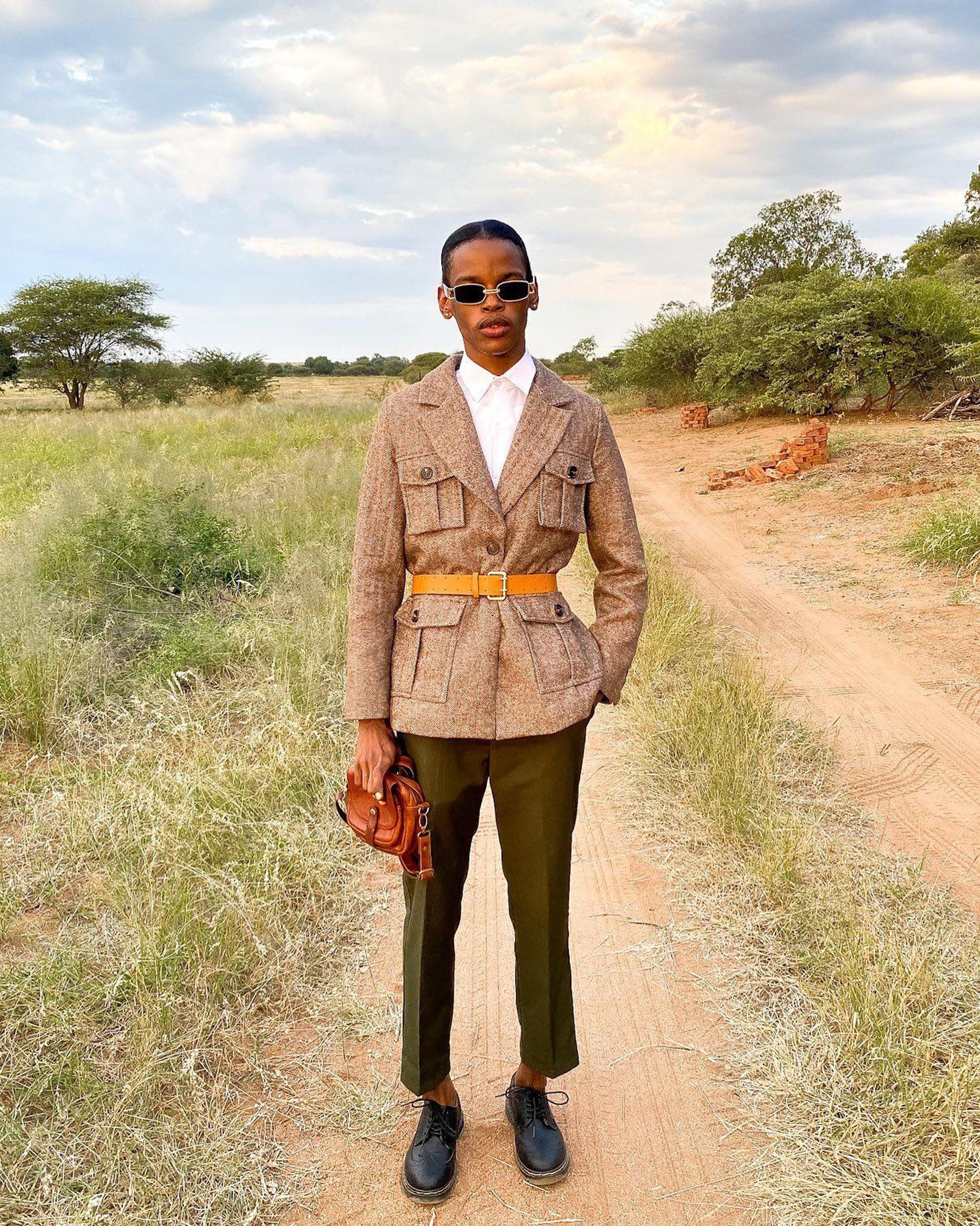 3989 Yellow Stitch Smooth Leather Shoes - Image 4