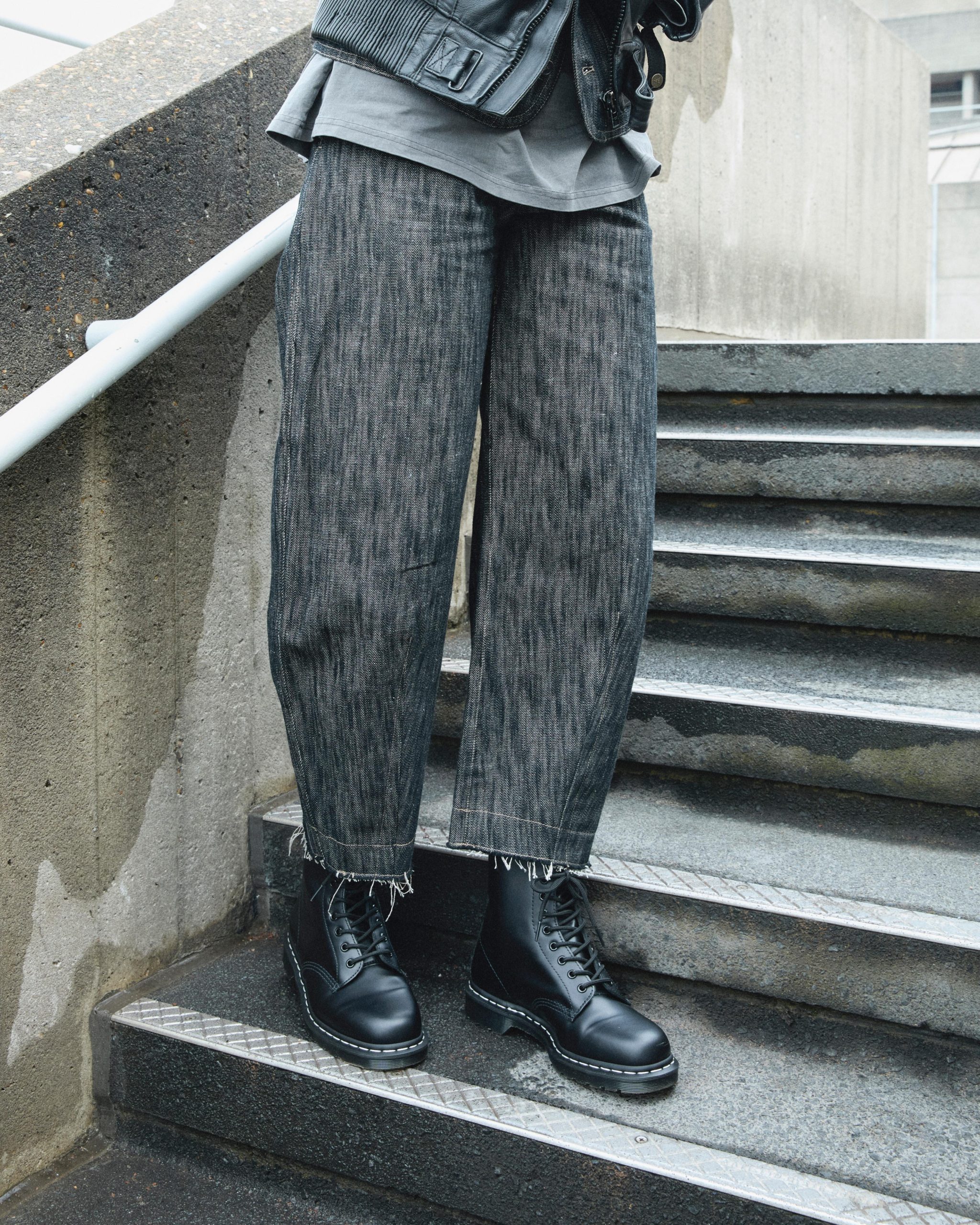 1460 White Stitch Polished Smooth Leather Ankle Boots - Image 2